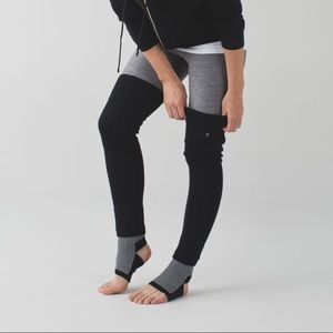 Lululemon Snow Amazing Leg Warmers -One Size